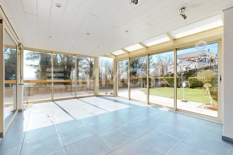 RISERVATO - Superba appartamento al piano terra con veranda e vista panoramica