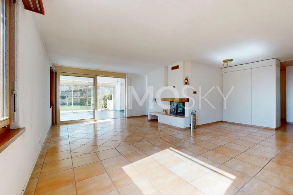 RISERVATO - Superba appartamento al piano terra con veranda e vista panoramica