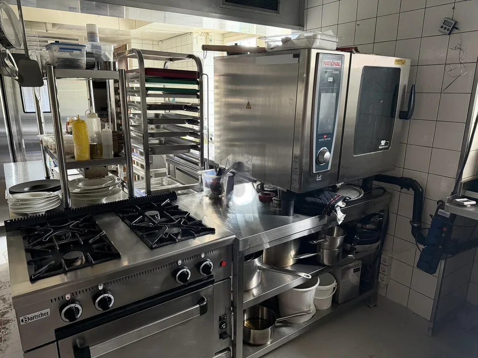 Ristorante con terrazza e due appartamenti