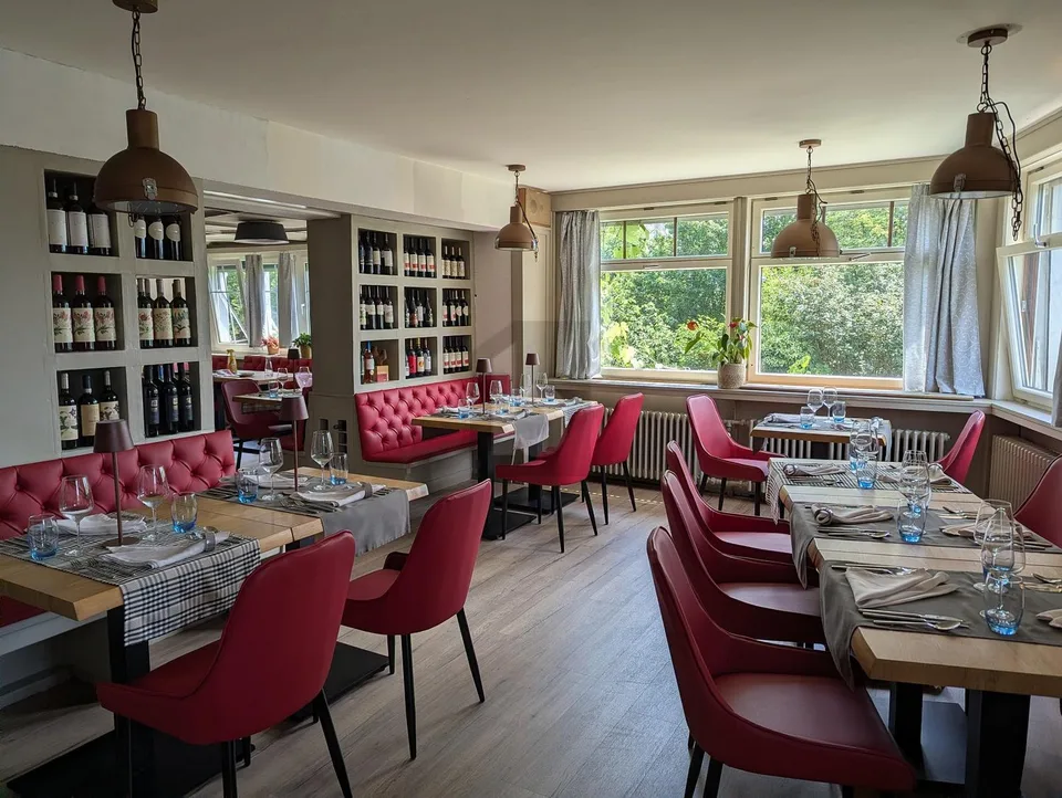 Ristorante con terrazza e due appartamenti