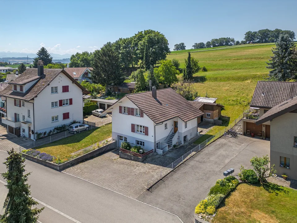 Viel Platz, viel Charme, viel Potenzial – Einfamilienhaus in Gurmels