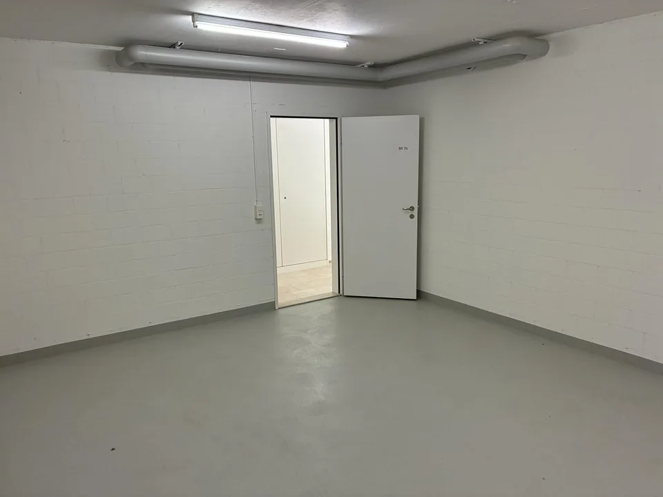 Hobby-/Bastelraum in Kloten per sofort oder nach Vereinbarung zu vermieten!