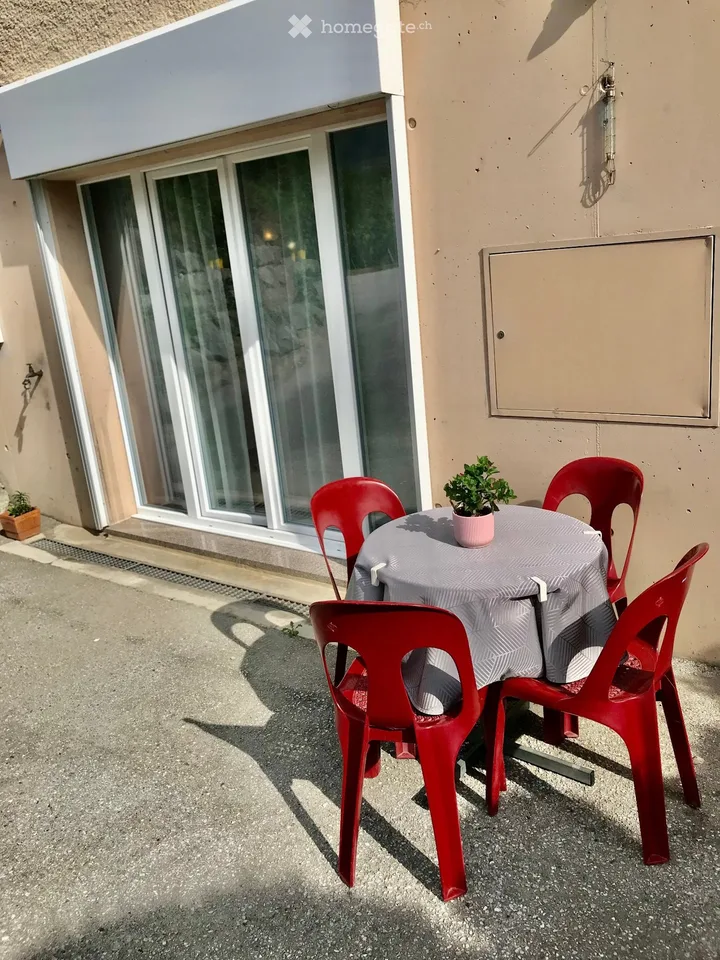 Wohnung - 2.5 Zimmer - Saxon - Übernahme des Mietvertrags