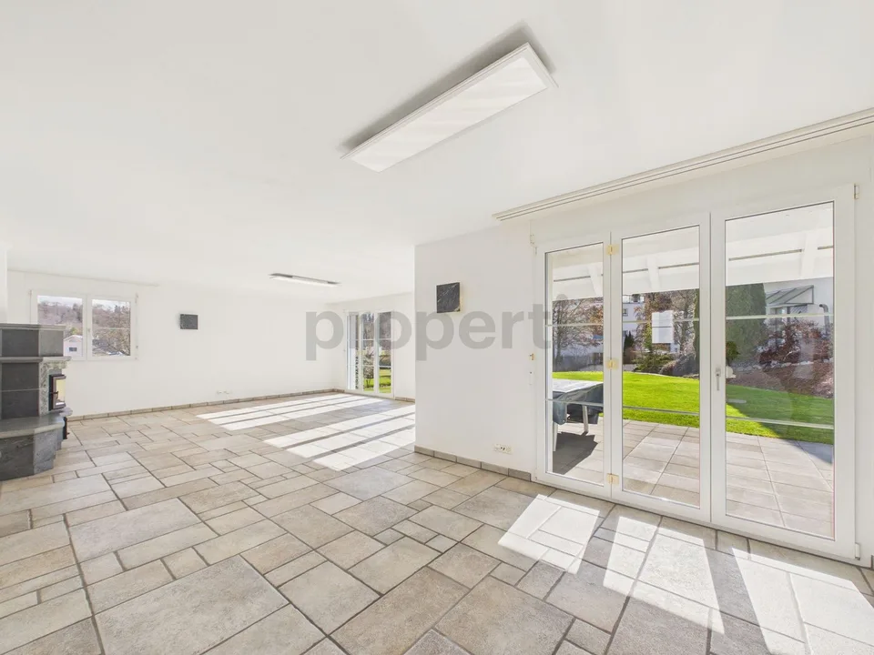 Modern detached 5.5-room single-family house with double garage and two E-charging stations in Lindau