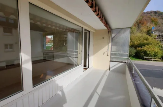 Ruhige grosszügige 4.5-Zimmer-Wohnung mit Terrasse in Stallikon – Foto 8 von 10