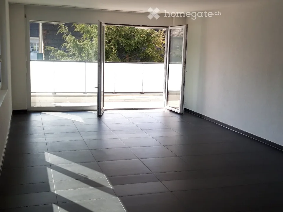 Helle 3.5-Zimmer-Wohnung mit Balkon in Dübendorf – verfügbar ab Oktober 2026