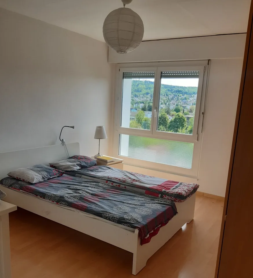 Helle 4-Zimmer-Wohnung mit schöner Aussicht in Nidau