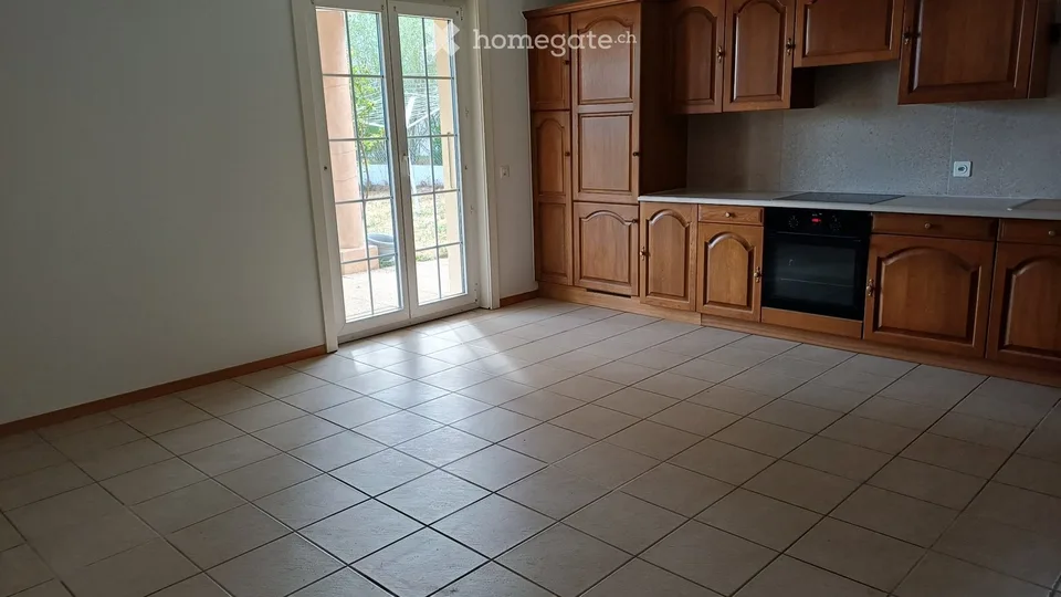 Bello appartamento di 3 locali - piano terra - in villa privata