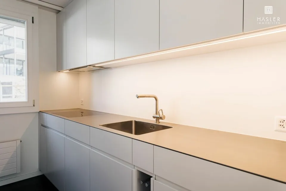 Moderne 4½-Zimmer-Maisonette-Wohnung am rechten Thunerseeufer
