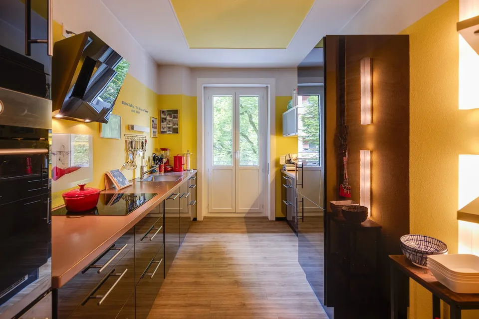 Charmante 3.5-Zimmer-Altbauwohnung mit Wintergarten und Mansardenzimmer