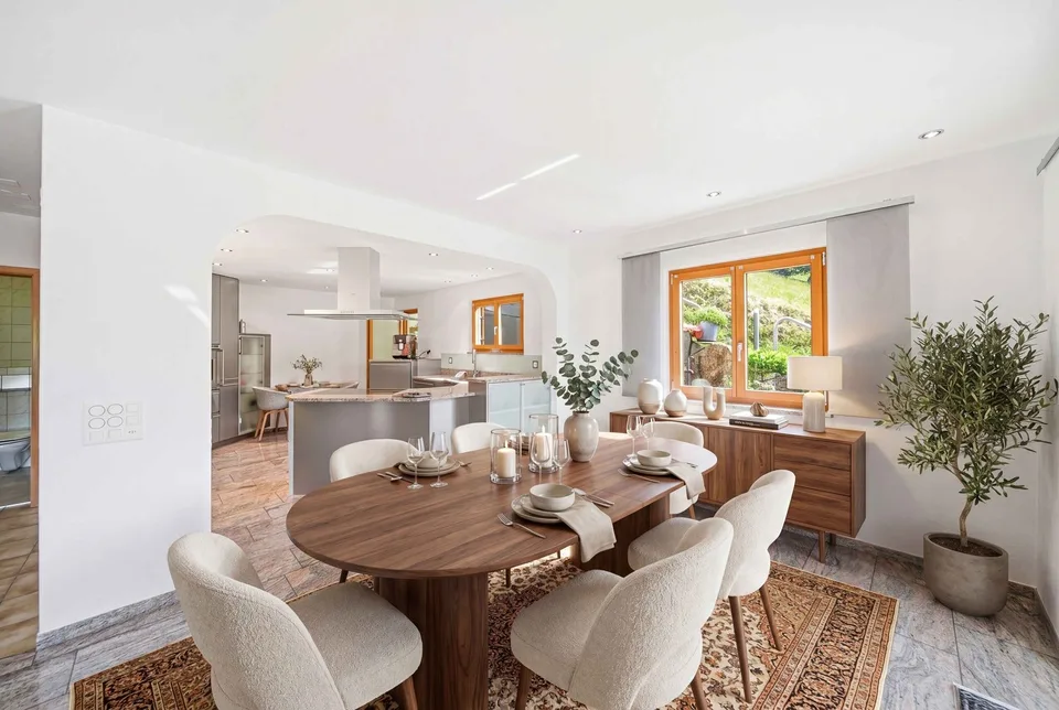 ATTRAKTIVES DOPPELEINFAMILIENHAUS MIT WEITBLICK