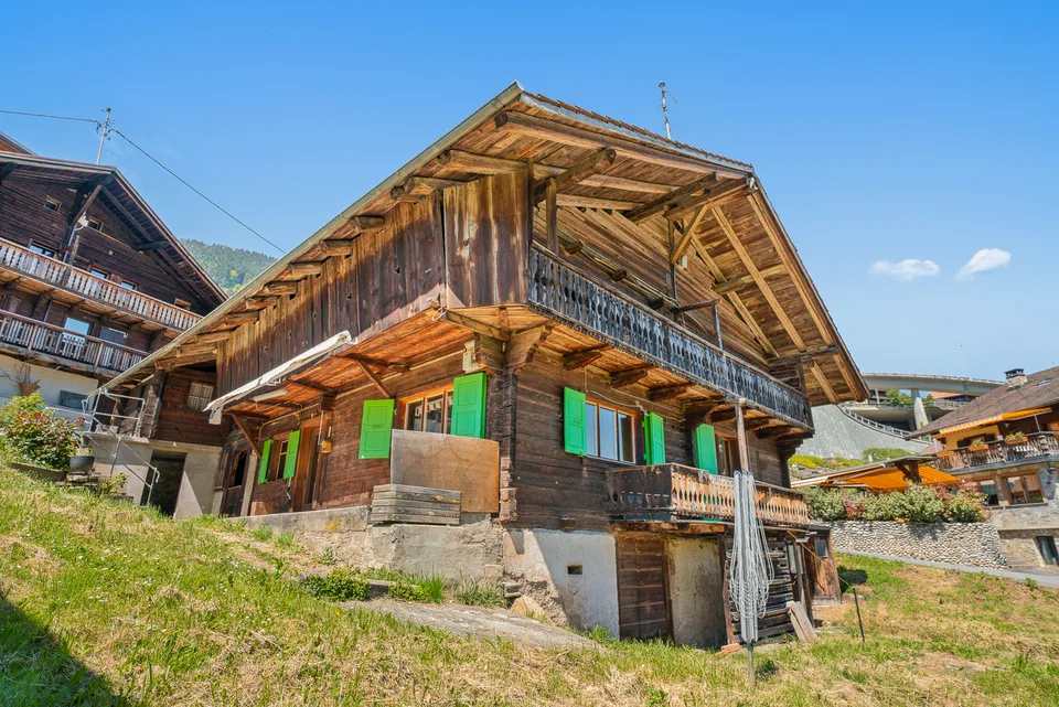Echtes Walliser Chalet zur Neuerfindung