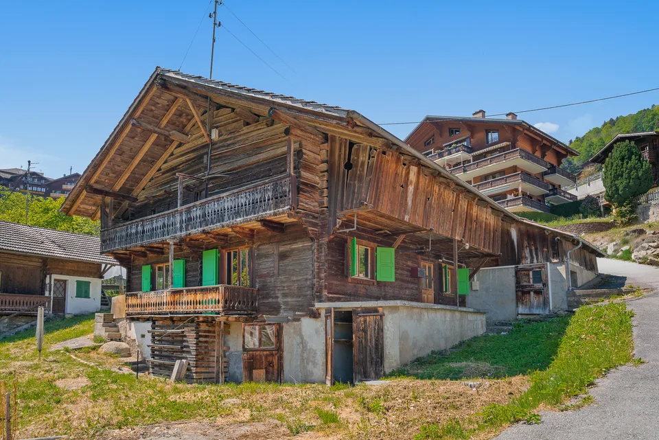 Authentique chalet valaisan à réinventer