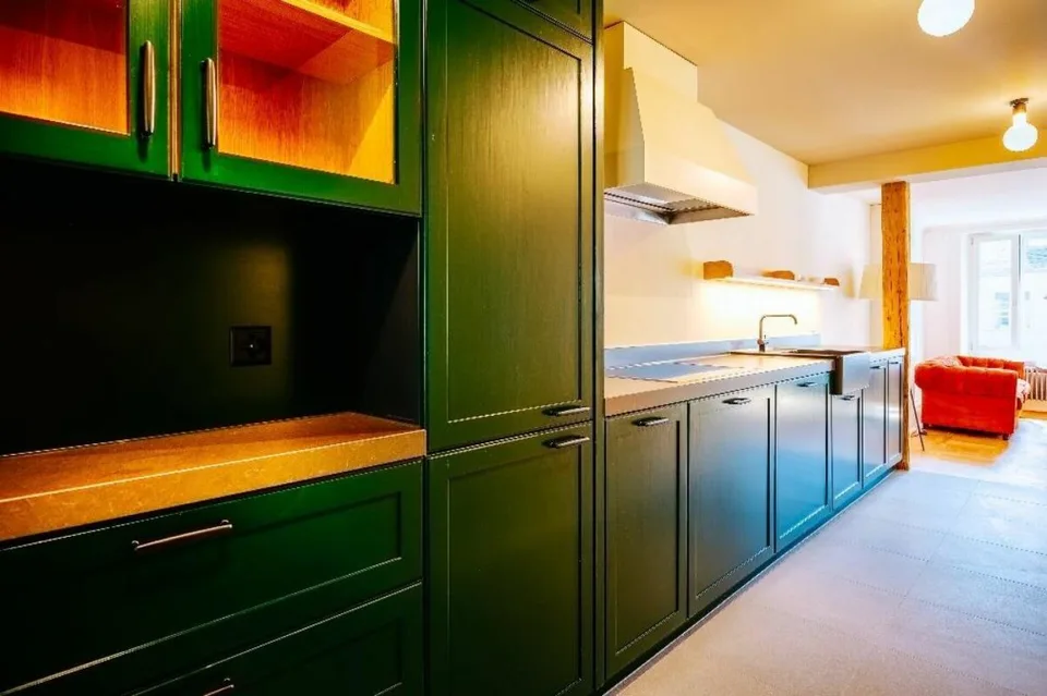 Appartements de luxe entièrement servis dans un bâtiment historique au centre-ville – photo 7 sur 20