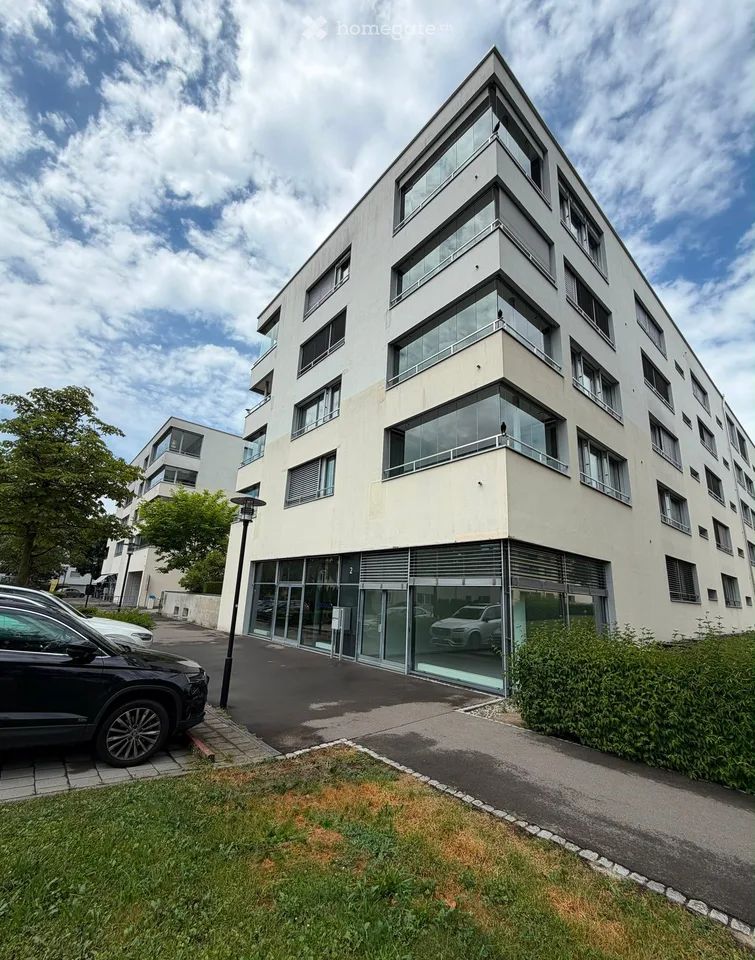 Bright Office Space for Rent in Zug – Feldhof 2