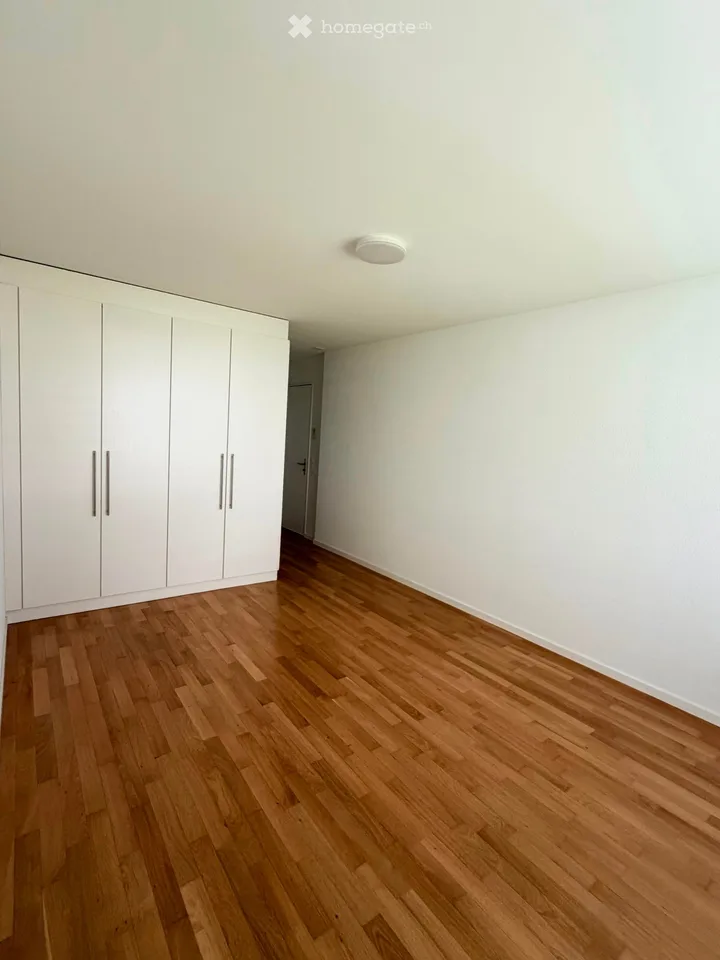 Bright Office Space for Rent in Zug – Feldhof 2