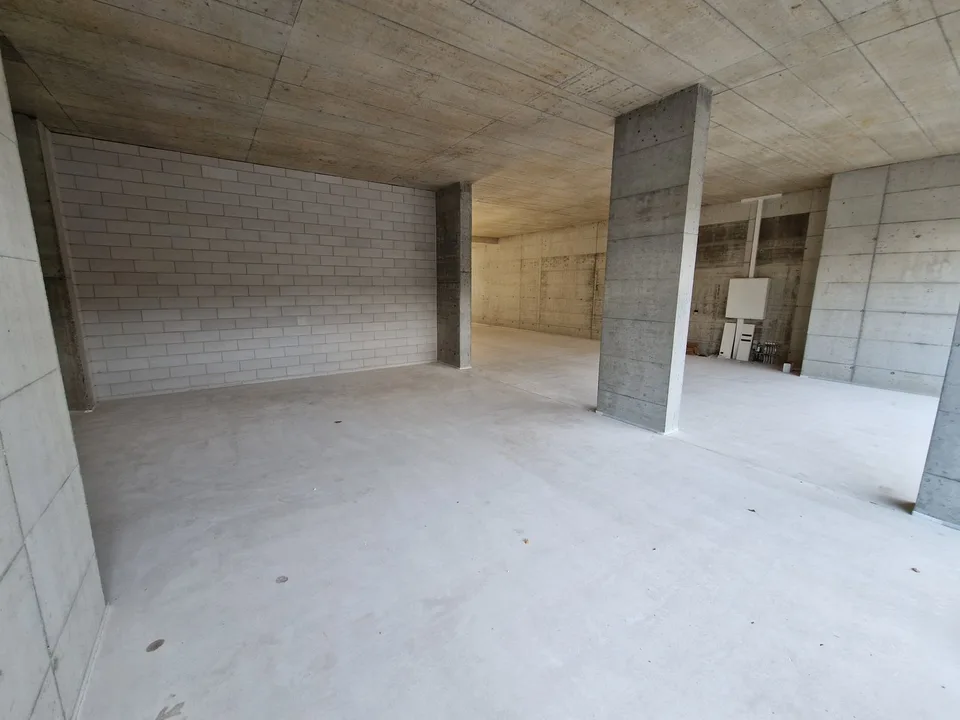 Lokal gewerblich ideal in Delémont – 185 m², barrierefrei, sofort verfügbar – Foto 6 von 12