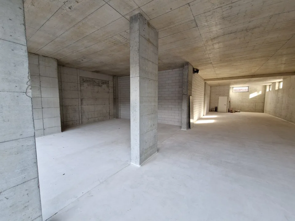 Lokal gewerblich ideal in Delémont – 185 m², barrierefrei, sofort verfügbar – Foto 7 von 12
