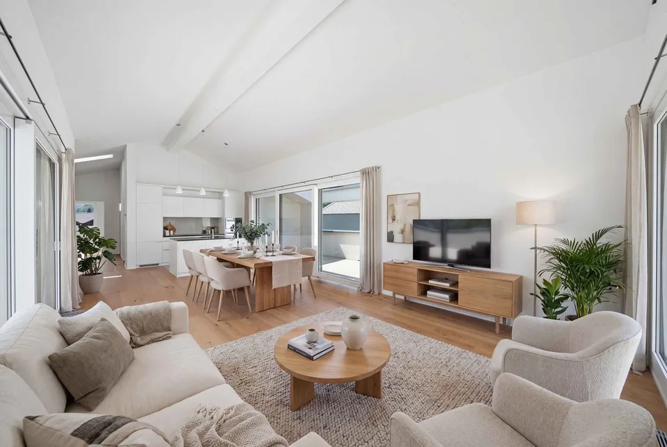 HOCHWERTIGE 3.5 ZIMMER DACHWOHNUNG MIT FERNSICHT