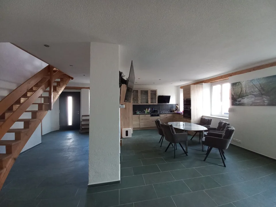 Immeuble d’habitation avec locaux commerciaux - Wohn-Geschäftshaus