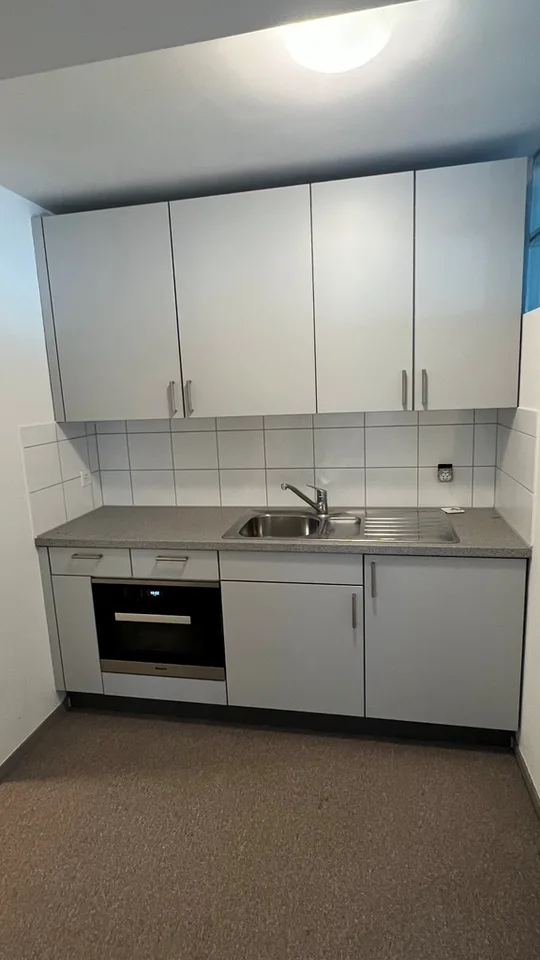 Attraktiver Büroraum mit separatem Eingang