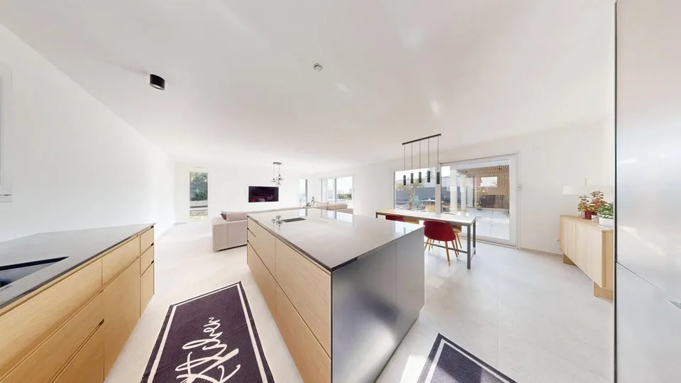 Moderne 6-Zimmer-Villa mit Pool in Folgensbourg
