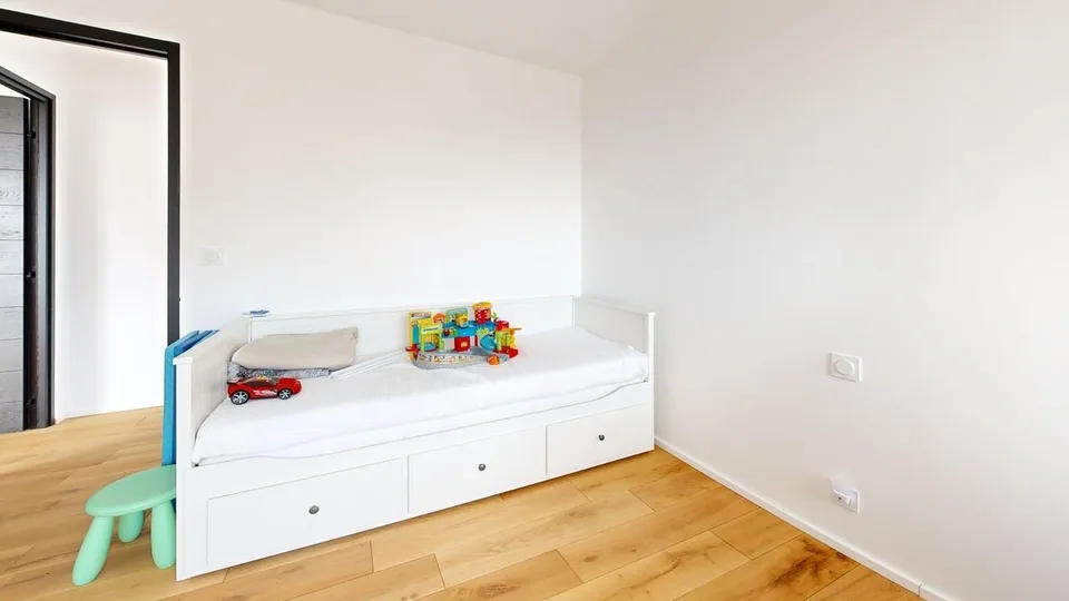 Moderne 6-Zimmer-Villa mit Pool in Folgensbourg – Foto 9 von 18