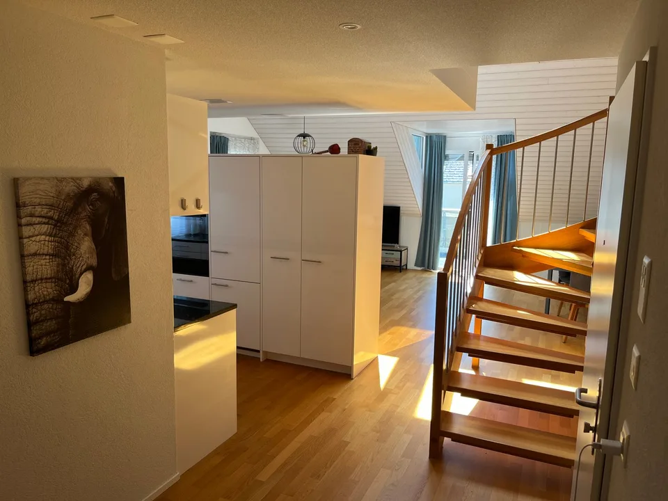 Appartamento-mansarda di 4,5 locali con molto charme e un ampio balcone.
