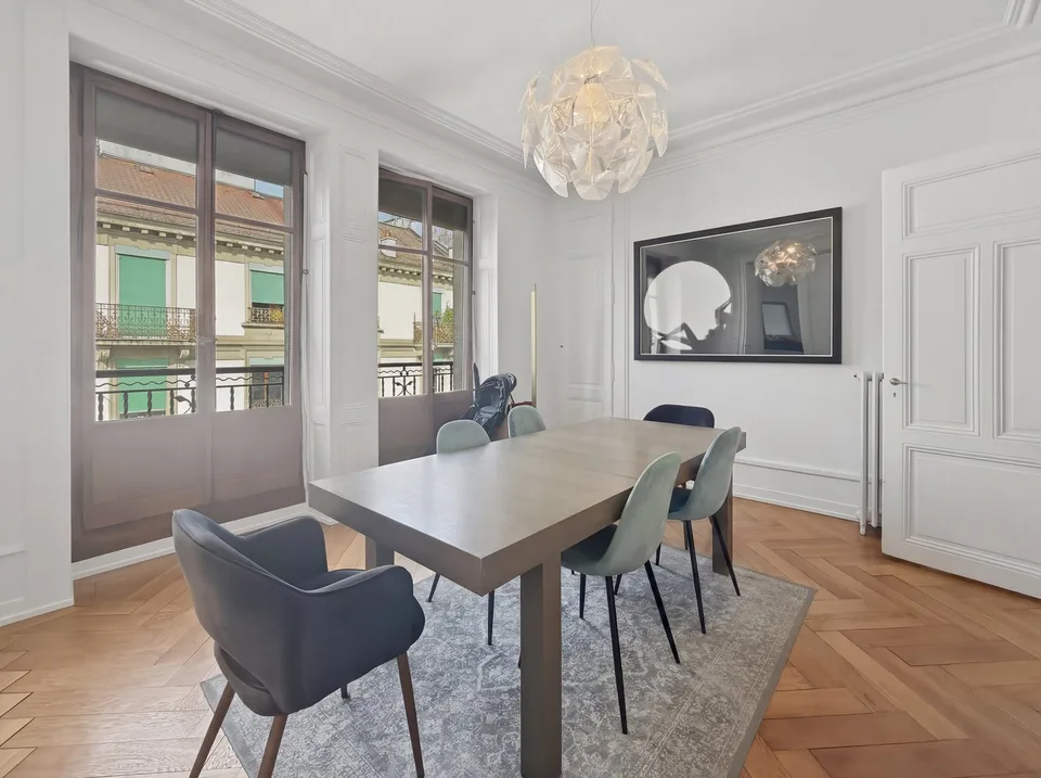 Affascinante appartamento di 5 locali (2 camere da letto) nel cuore di Ginevra – Boulevard Helvétique