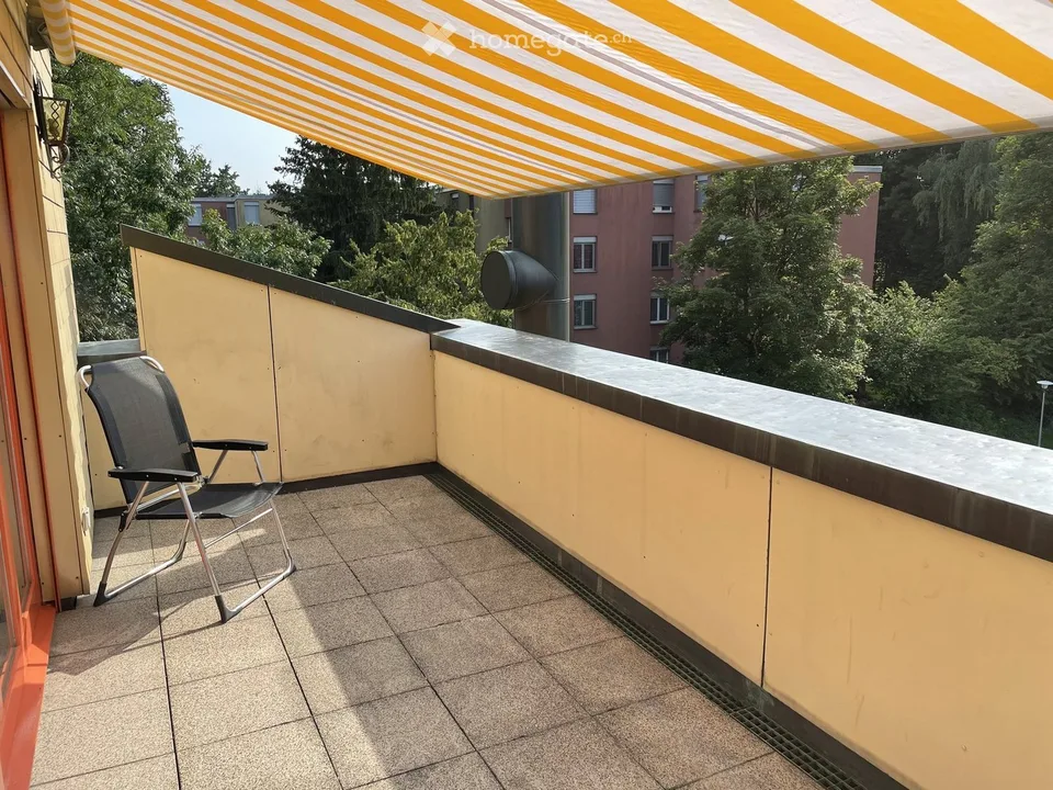 4.5-Zimmer-Attika-Maisonette mit Dachterrasse