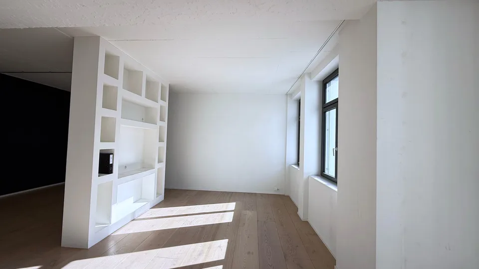 Grosszügiges Loft-Apartment an der Badenerstrasse in Zürich-Altstetten