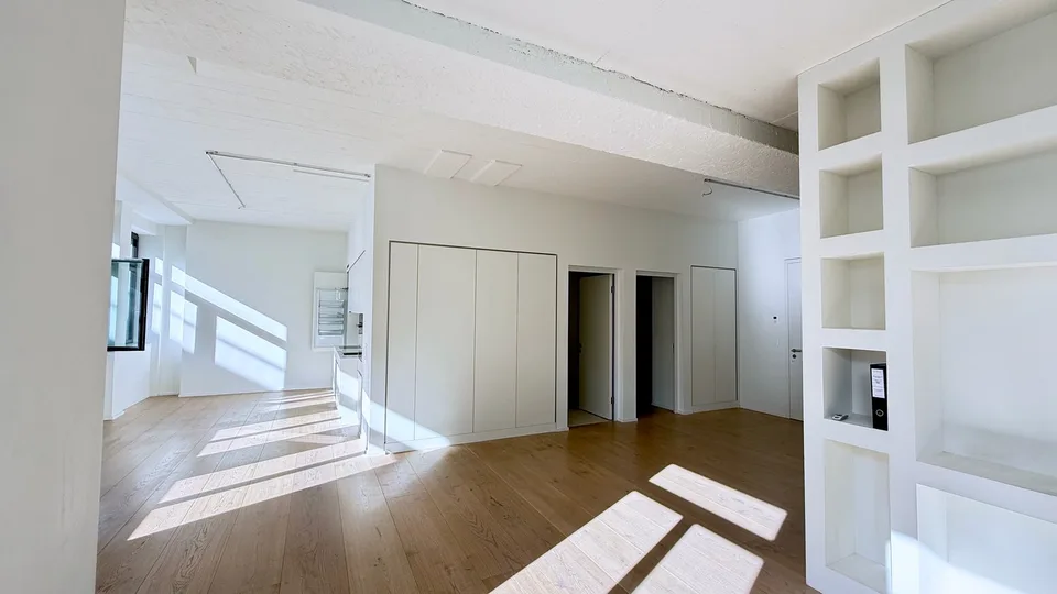Grosszügiges Loft-Apartment an der Badenerstrasse in Zürich-Altstetten