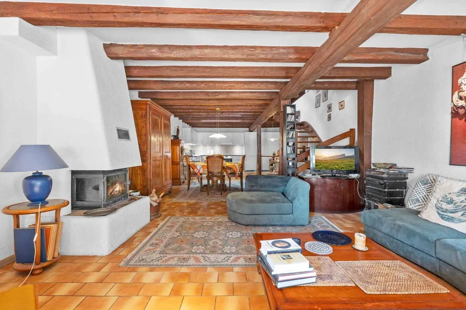 Haus im Dorf mit 4.5 Zimmern im alten Ortsteil von Denges