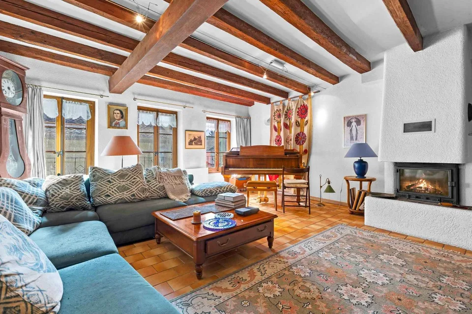 Haus im Dorf mit 4.5 Zimmern im alten Ortsteil von Denges