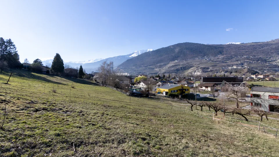 Zu Verkaufen Villa 6.5 Zimmer mit Untergeschoss in Grône