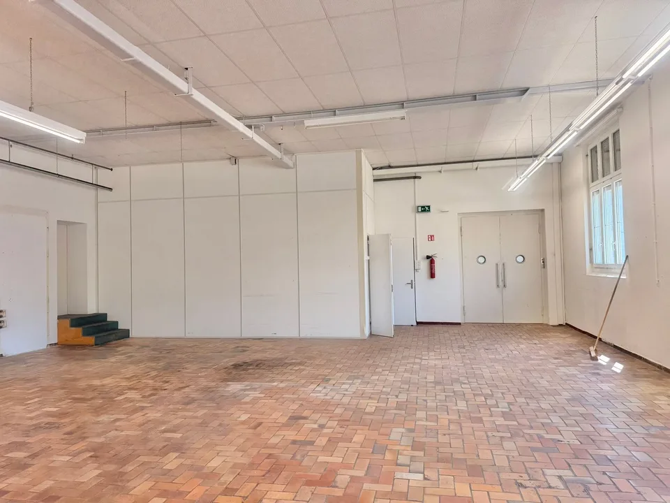 710 m² Gewerbe / Produktion mit Lagerfläche an exzellenter Lage – Foto 7 von 8