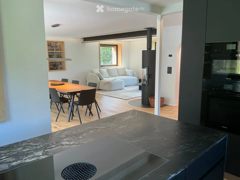 Chalet esclusivo, completamente arredato, in affitto a lungo termine come seconda casa a Valendas
