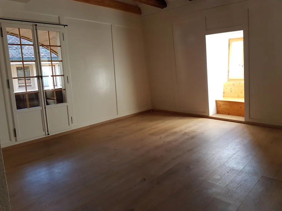 exklusive 4.5-Zimmer-Wohnung mit Galerie im Zentrum von Worb