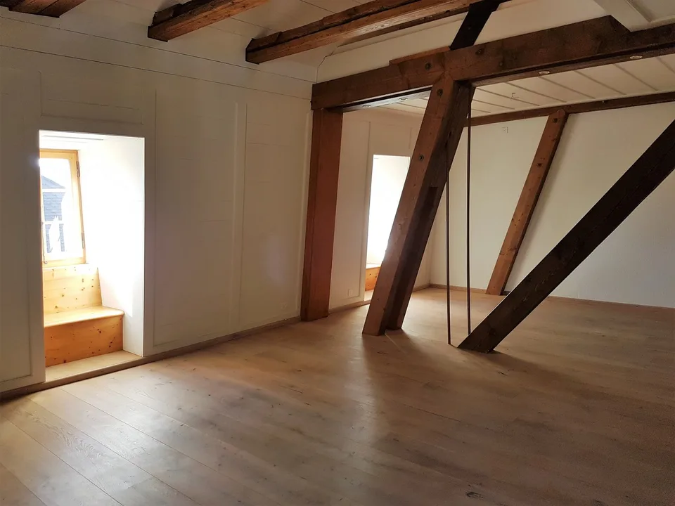 exklusive 4.5-Zimmer-Wohnung mit Galerie im Zentrum von Worb