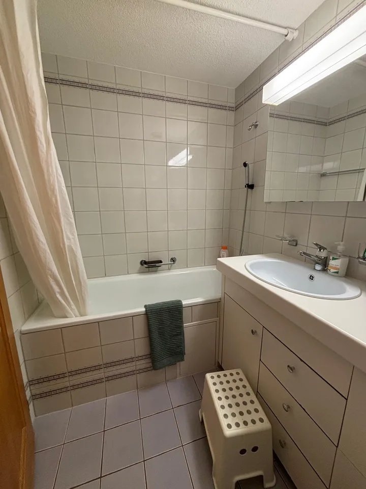 Exclusive 4.5-room apartment with gallery in the center of Worb – photo 10 of 12