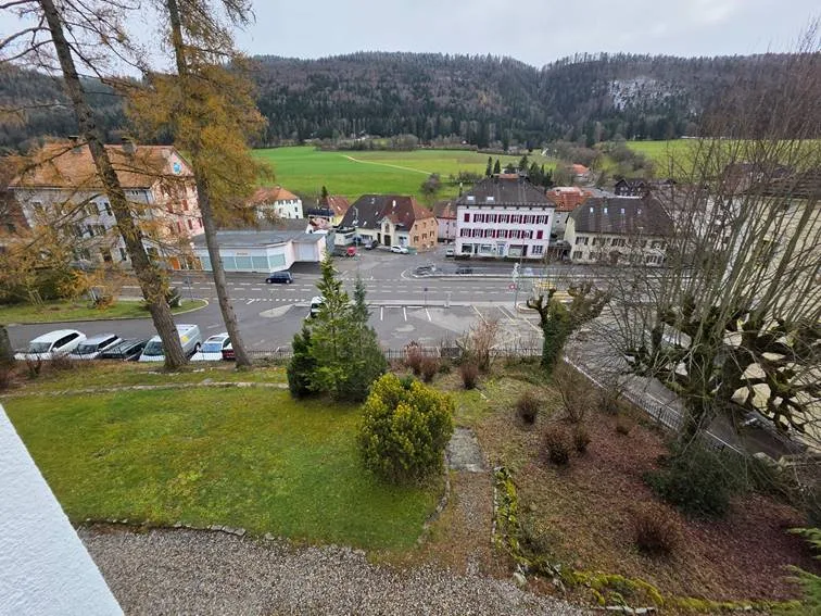 Herrschaftshaus im Herzen des Berner Juras