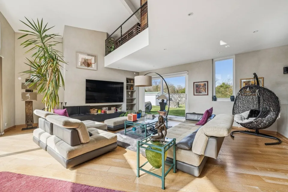 Superbe villa contemporaine de 9 pièces