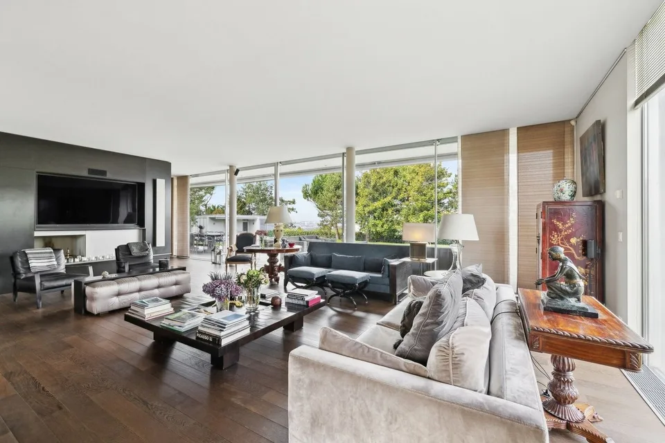 Villa contemporaine avec vue lac