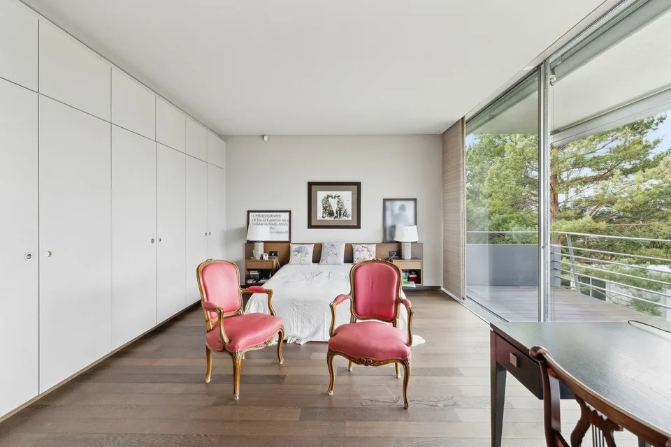 Moderne Villa mit Seeblick – Foto 7 von 10