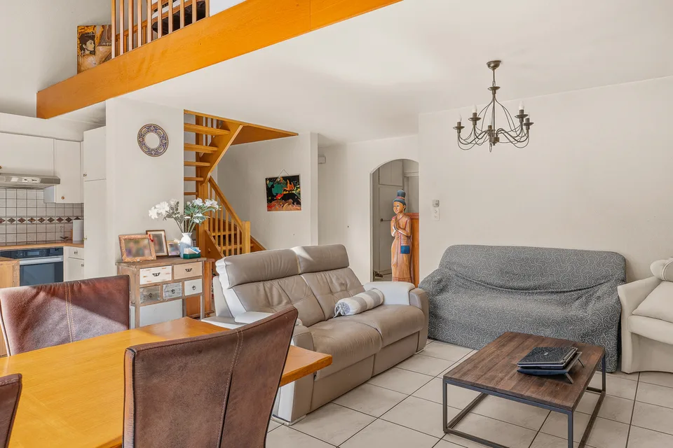 Spacieux duplex au coeur du village