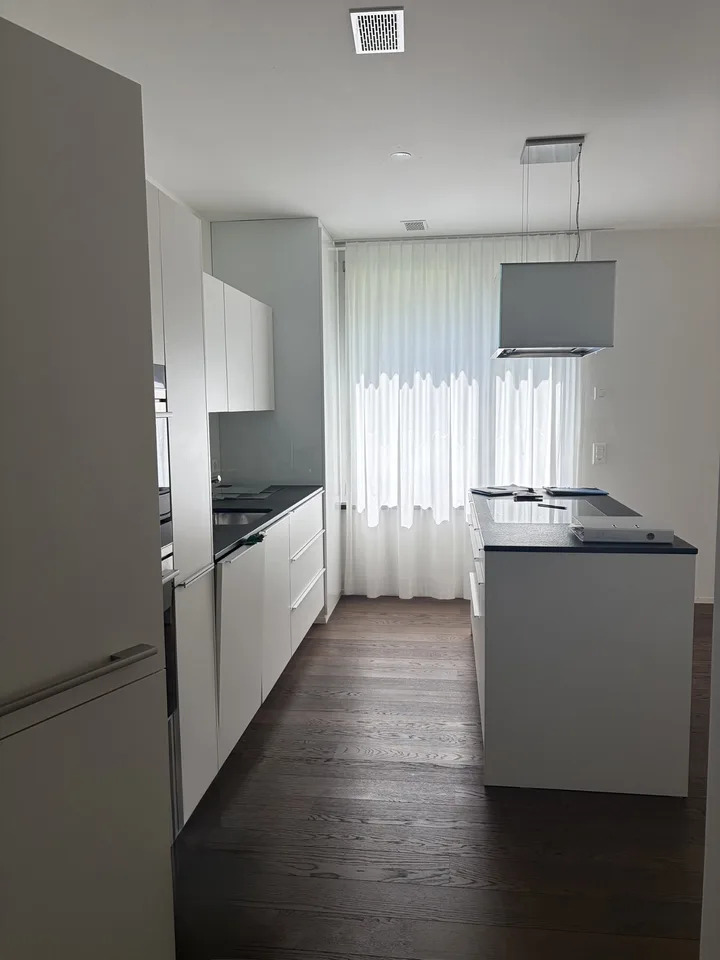 Exkluxive Wohnung inkl. Einstellhallenplatz