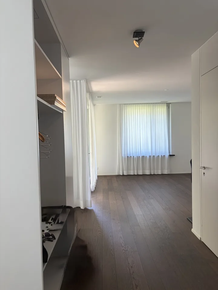 Exkluxive Wohnung inkl. Einstellhallenplatz