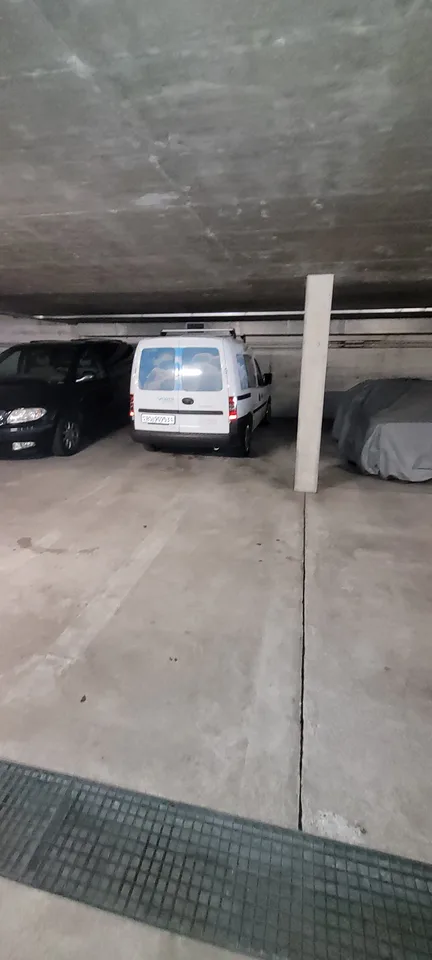 Posto garage su Baslerstrasse