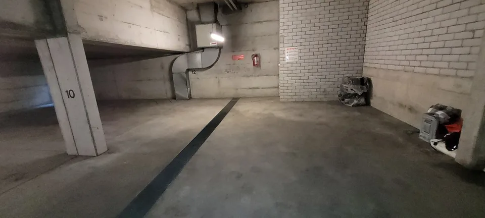 Posto garage su Baslerstrasse