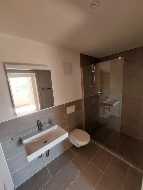 Appartamento nuovo di 2,5 locali elegante con 60 m² e balcone soleggiato